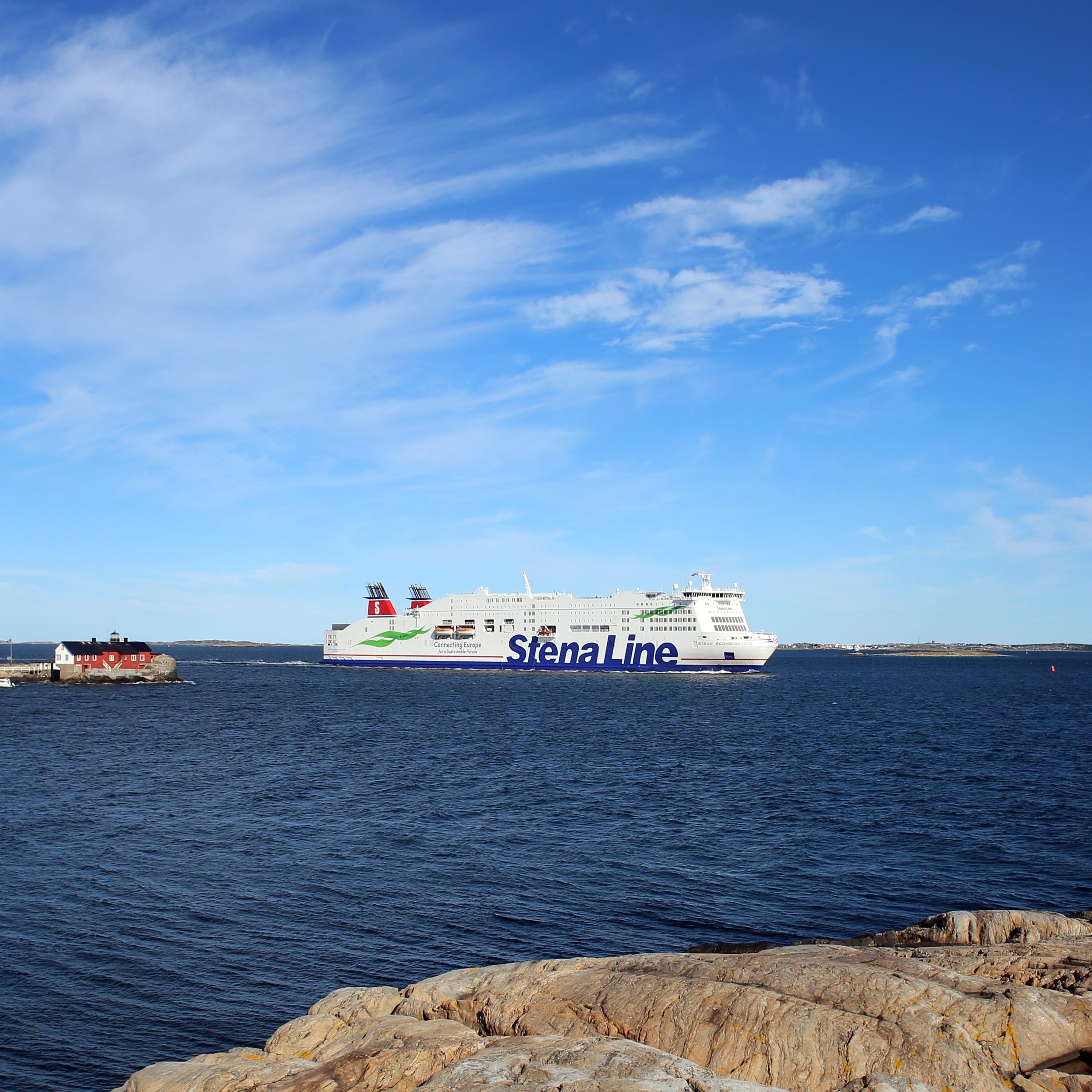 Bild på en av Stena Lines fartyg på havet